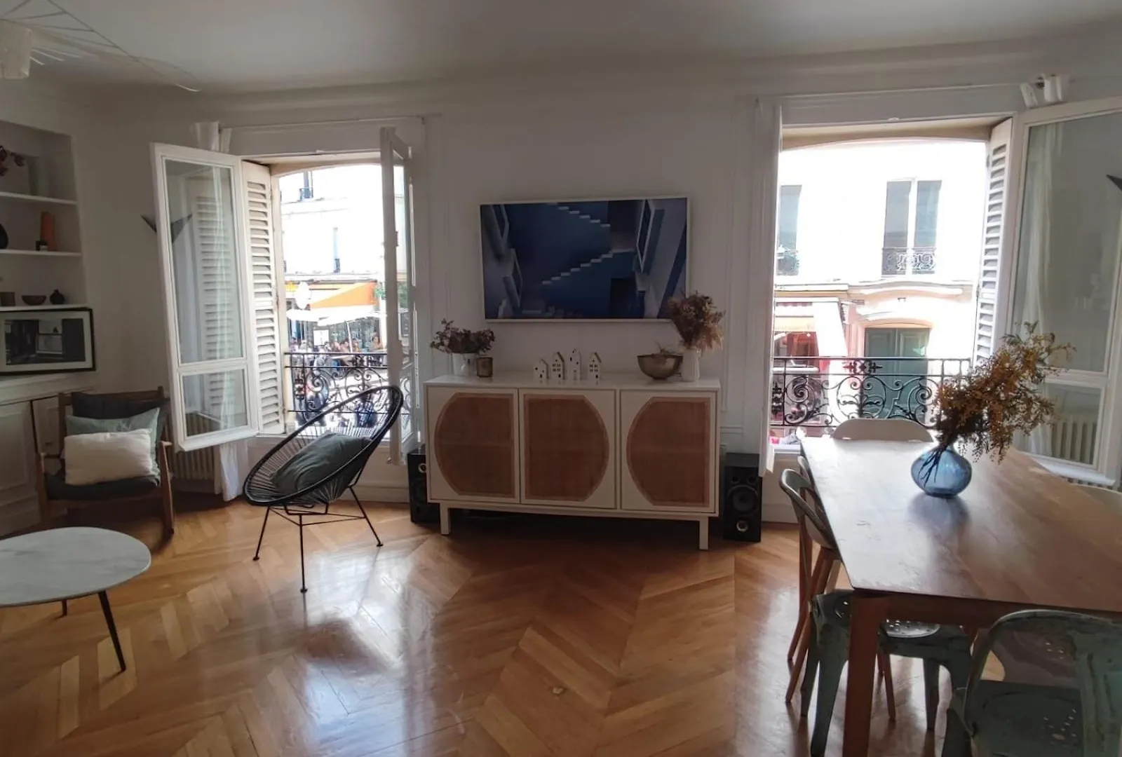 Apartment Renovated Family Flat In Montmartre